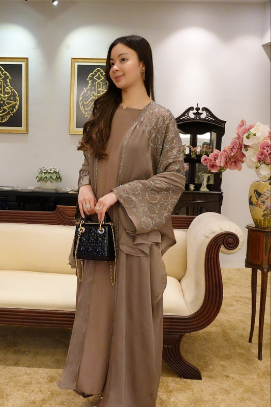Dhea Dress in Brown